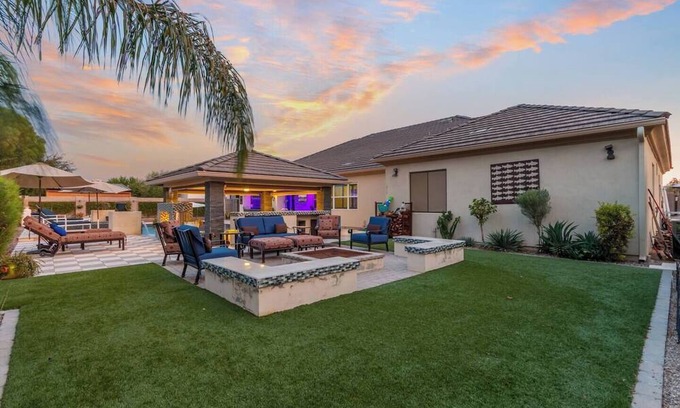 Queen Creek House | Beautiful 5 bedroom 3 bath home in Queen Creek. Reserve in Summer and Save!