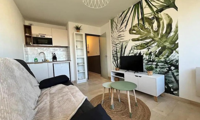 Beaux Arts-Boutonnet Apartment | Magnificent Boutonnet studio, 10 min hypercentre