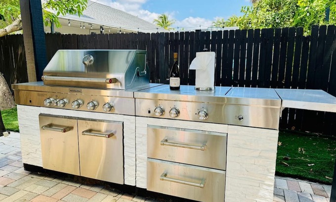 Deerfield Beach House | My Sunshine Place. Your home away from home!