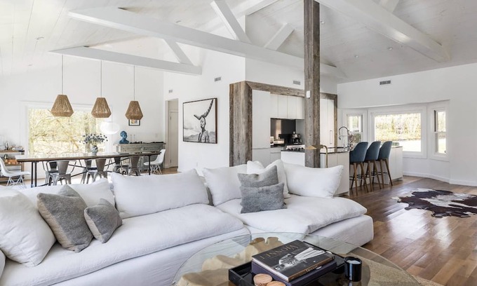 Northwest Harbor House | Designer Ranch House in East Hampton