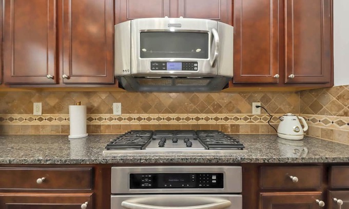 Lenox House | Exquisite Escape in Buckhead