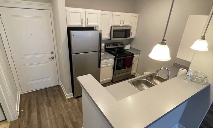 Carmel Apartment | Carmel Apt! 729 square feet!