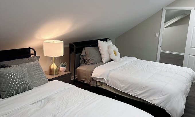 Deer Park House | Top1 BNB Highland Home Sweet Home 9 Beds 2 Bath 4 Bedrooms