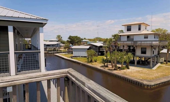 Horseshoe Beach House | The Hidden Treasure 3 Bedroom Canal Front Property in Horseshoe Beach