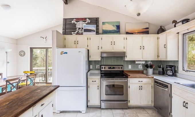 Springs Cottage | East Hampton Harbor Cottage