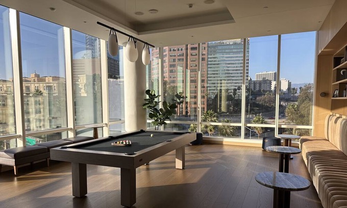 Downtown Los Angeles Condo | Luxury Condo Downtown LA! W/ Views!