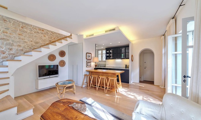 Saint-Jean-Cap-Ferrat House | Charming town house in the heart of the village of Saint-Jean-Cap-Ferrat,