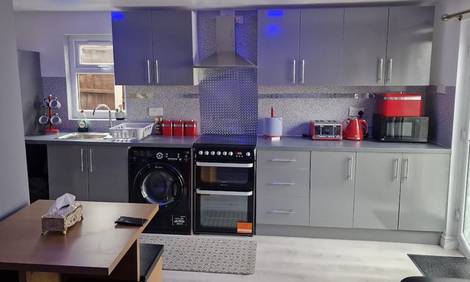 Seisdon Apartment | Perfect for Exploring Birmingham