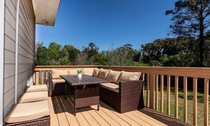 Tallahassee House | 347) Perfect for groups- 5 beds!