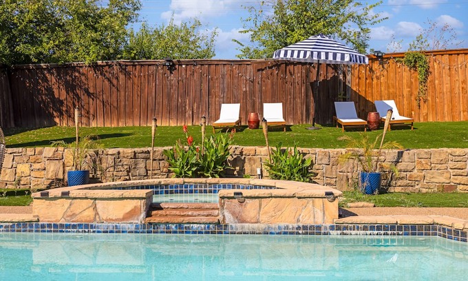 Valley Ranch House | Irving Poolside Paradise!
