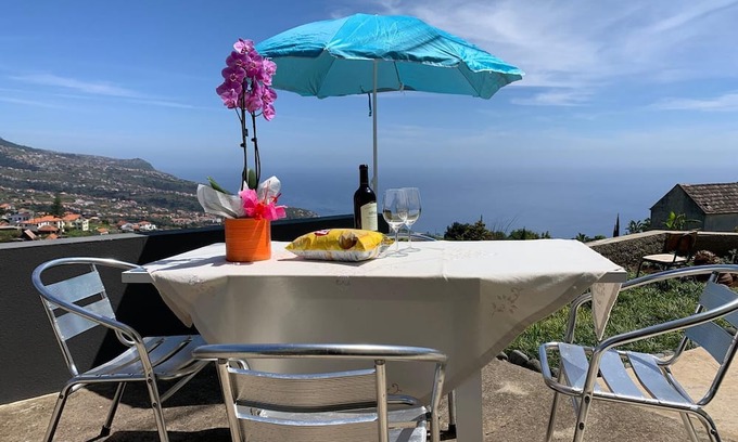 Estreito da Calheta Cottage | Casa Jardim Panoramic View