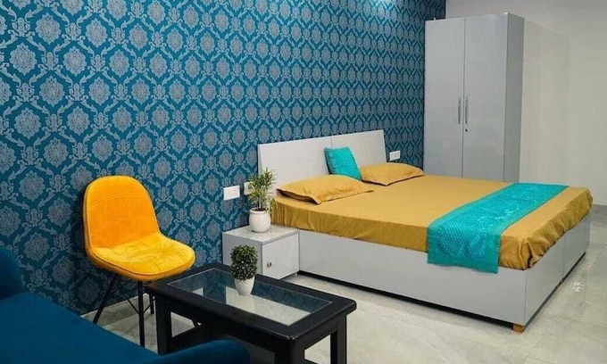 Gurugram Apartment | BnBBuddy- Zoomers Home@ 1BR at Gurugram with WiFi, AC
