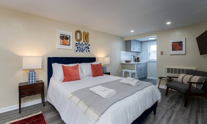 Old Mystic Apartment | The Haley Studio · Near Mystic, Casinos + USCGA