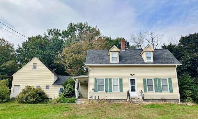 Wolfeboro House | Charming home near town, Lake Wentworth & Lake Winnipesaukee