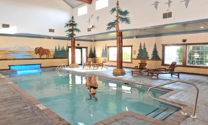 St. Joseph House | Taste of Wild West with Modern Twists - Breakfast Included | 4 Units