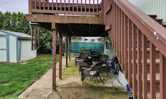 Gresham Apartment | Cozy 1 bedroom in Gresham close to PDX and Shopping.