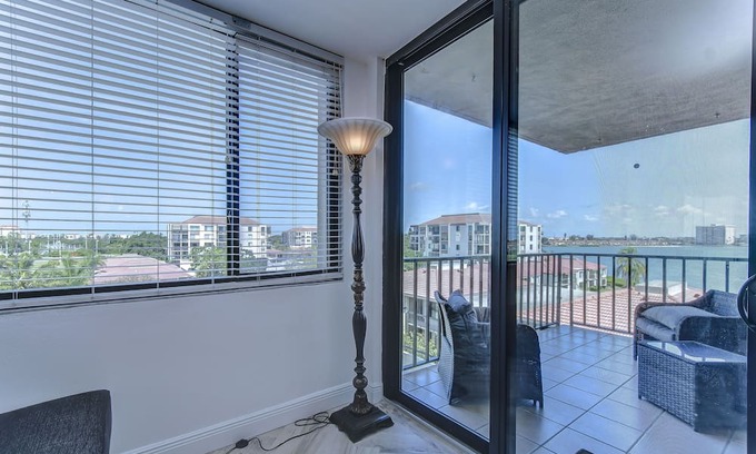 Palma del Mar Condo | Isla Del Sol Coastal Escape