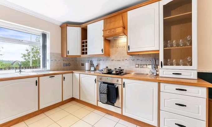 Penmorfa Condo | This 1868 Capel is the ideal holiday home for a family or a group of friends