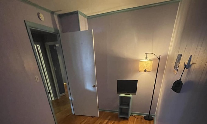 McGrann Apartment | Rust Belt Charm. Family Friendly. Ideal for rest.
