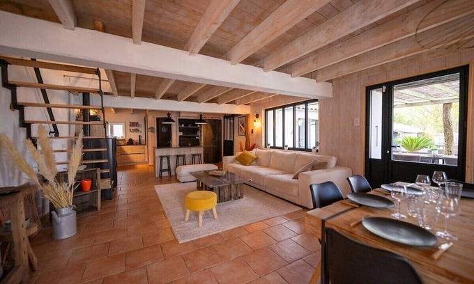 Angliers Villa | Haven of peace 10" from La Rochelle