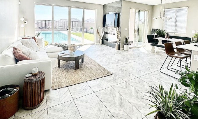 Las Vegas House | Cozy 3-bedroom house with mountain and strip views