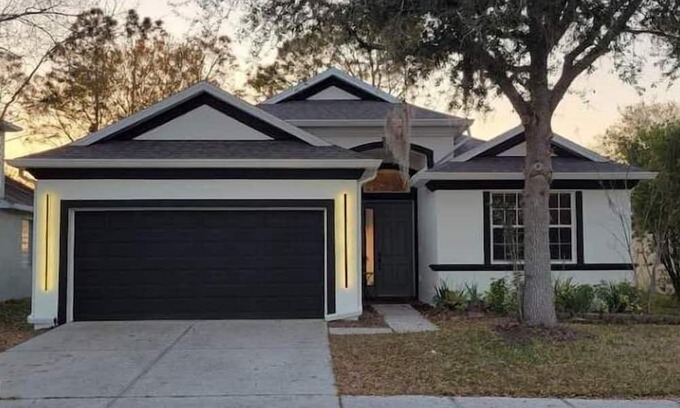 Zephyrhills House | Hidden Waterfront Escape