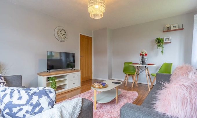 Little Hay Apartment | NEC bliss Suite near Birmingham Airport and resort world arena|HS2 Contractors