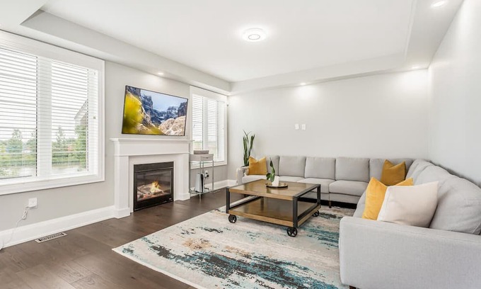 Brampton House | Luxury Six Bedroom home with main floor ensuite and spacious backyard.