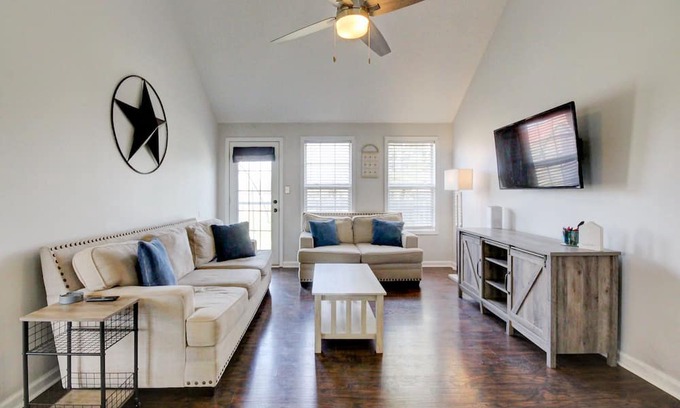 Clarksville House | Centrally Located Clarksville Gem