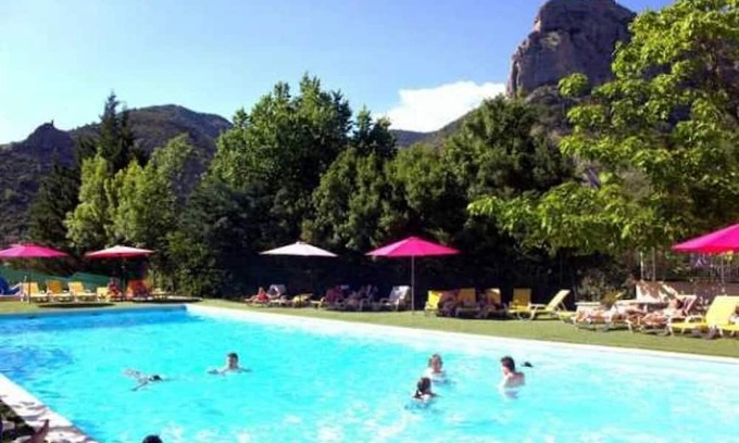 Orpierre House | Camping 4 étoiles - Piscine - eeeadh