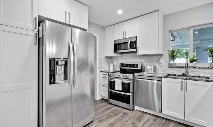 Boulevard Heights House | Southern Charm: Spacious 4BR Retreat with Pool