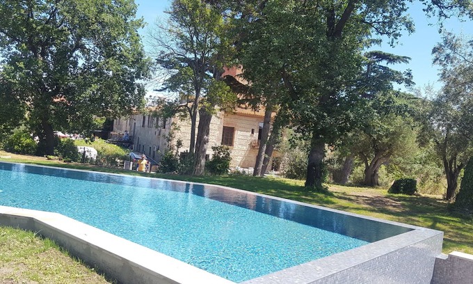Bompas House | 2-bedroom apartment in farmhouse with swimming pool