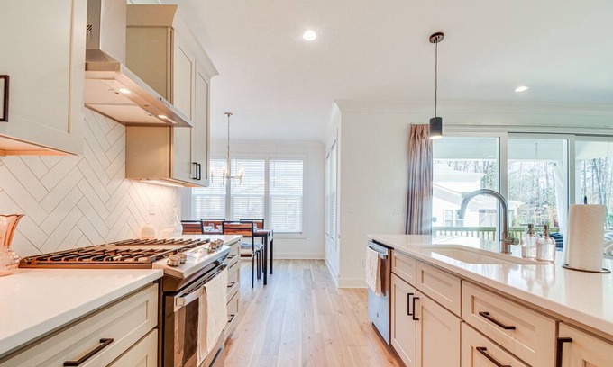 North Raleigh House | Modern Raleigh Home < 9 Mi to Downtown!