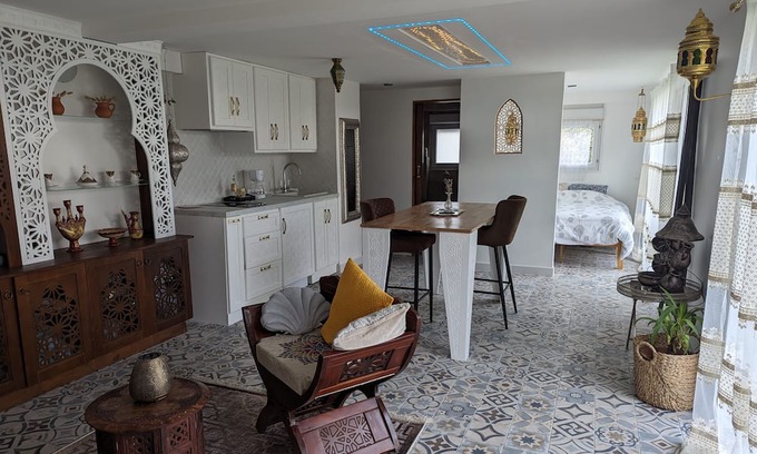 Dufau-Tourasse House | La Pause Andalouse, une Touche Unique Pour un Moment D'évasion !