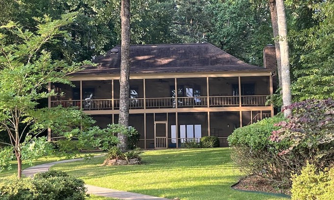 Eatonton House | Casa del Lago on Lake Sinclair