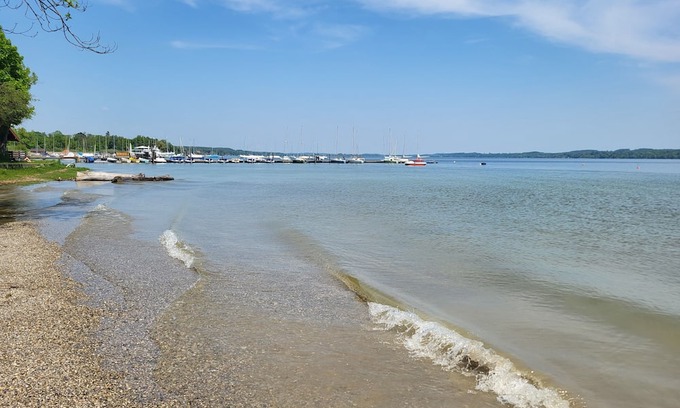 Diessen am Ammersee House | Open Now! Topmodernes Apartment mit Terrasse in Dießen - See zu Fuß Erreichbar