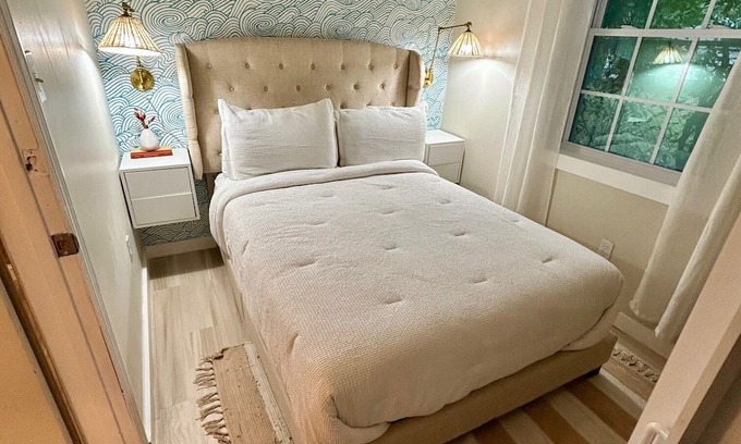 Midtown Cottage | Coastal Carriage House Surrounded By Live Oak Trees in the Heart of Savannah