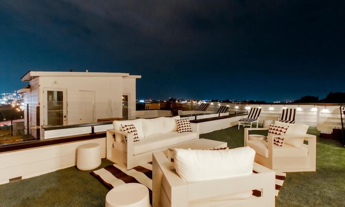 Katie Hill Neighborhood House | The Nashville Playmate Lounge