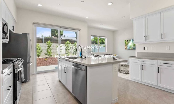 Charter Oak House | Excellent resort on E Wonder Ln #41754