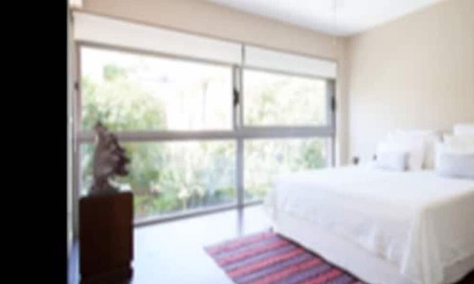 Khalandrion Apartment | Art Collection apartment with garden