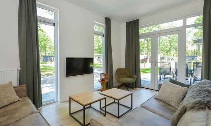 Zorgvlied Apartment | Pavilion 6 people with storage space