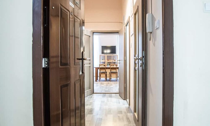 Kecskemet Apartment | Entire Flat in Kecskemét Center