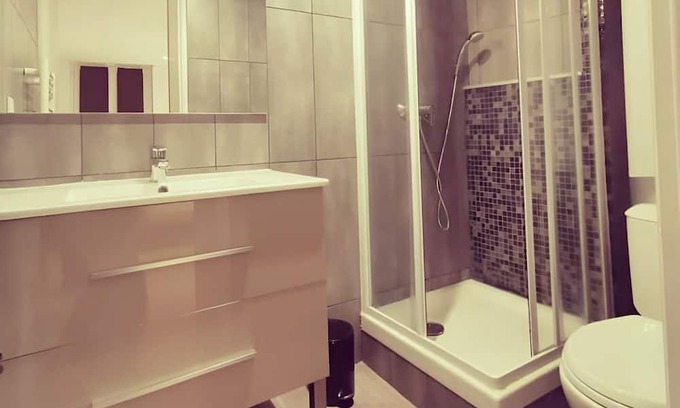 Centre Ville Apartment | Renovo Studio, Heart of Vienna