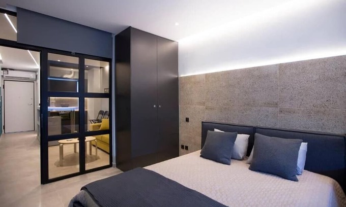 Omonia Apartment | City Center Modern Renovated Apartment