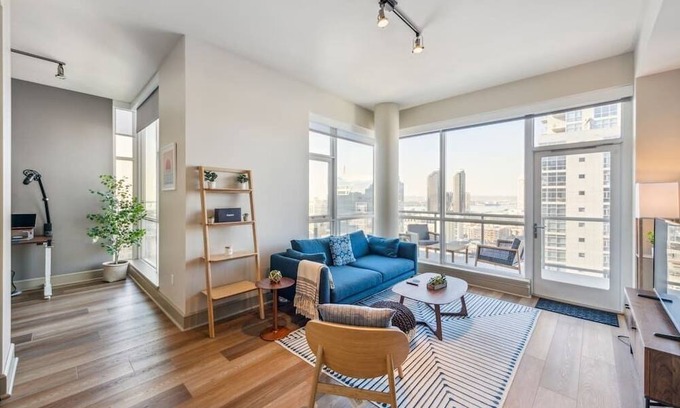 East Village Apartment | East Village 1 BR w/ Office by Anyplace - 11598