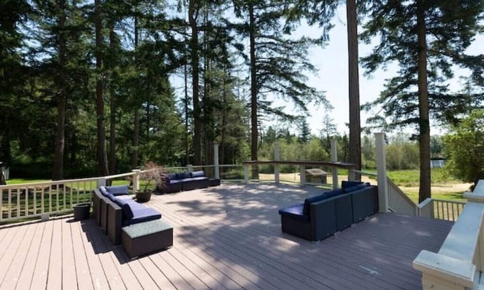 Friday Harbor House | San Juan Island Family Getawayn