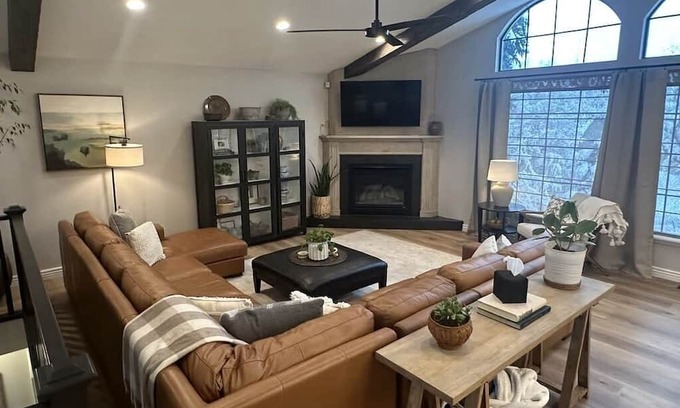 Highland House | Modern Transitional Family Home l Skyline by Stay