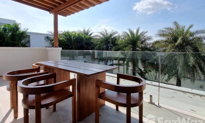 Si Sunthon Villa | This property is a 403 SQM villa with 3 bedrooms and 3.5 bathrooms.