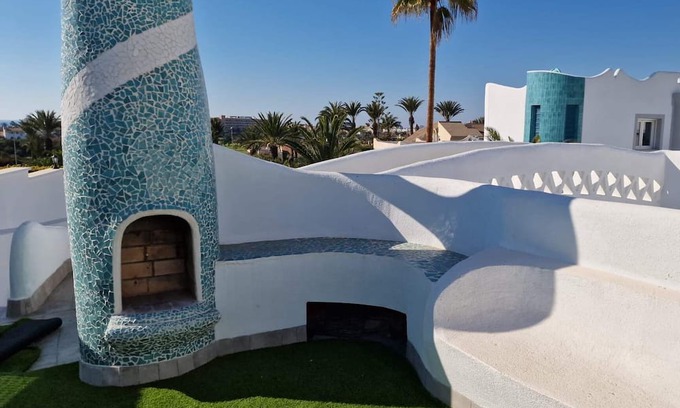 Almerimar House | Holiday Home 'Apartamento Gaviota 8' with Shared Terrace, Wi-Fi and Air Conditioning