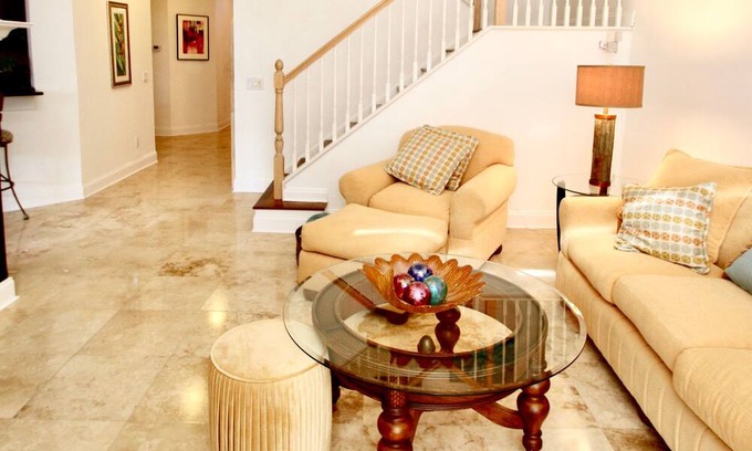 Doctor Phillips House | Furnished Corp. Rental. Minutes restaurants, theme parks, airport, hospital.